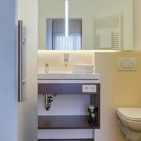 מלון Centro Sautter City, Trademark Collection By Wyndham 3*